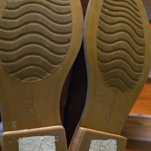 Womens CLARKS Suede Slip-On Casual Shoes in Burgundy - 8 - Picture 7 of 7